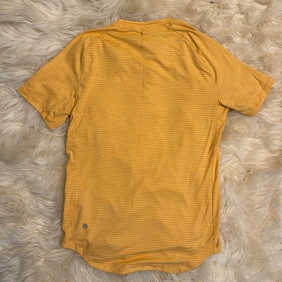 Lululemon t shirt, size S - Picture 4 of 6